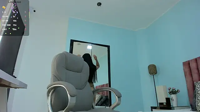 Snapshot of tati_saldarriaga chatting on 03-11-26, 03:51 tati saldarriaga online show from 03-11-26, 03:51