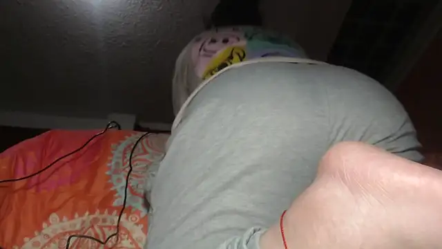 prettyangelsquirt online show from 04-16-26, 12:00