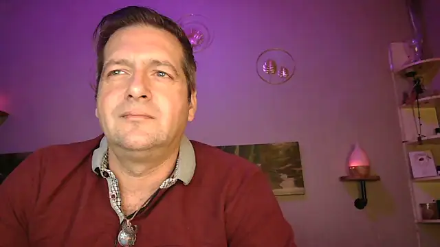 Snapshot of matrikes1 chatting on 01-14-25, 07:53 matrikes1 online show from 01-14-25, 07:53