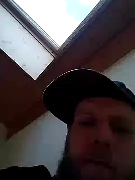 Snapshot of Kw8585kw chatting on 01-12-25, 12:33 Kw8585kw online show from 01-12-25, 12:33