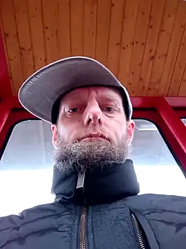 Snapshot of Kw8585kw chatting on 12-22-25, 09:39 Kw8585kw online show from 12-22-25, 09:39