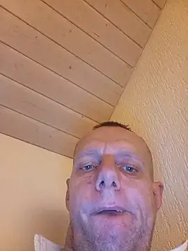 Snapshot of Kw8585kw chatting on 01-10-26, 10:58 Kw8585kw online show from 01-10-26, 10:58