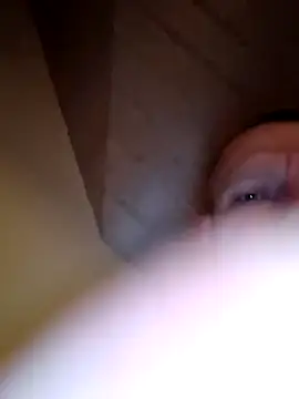 Snapshot of Kw8585kw chatting on 01-15-26, 08:23 Kw8585kw online show from 01-15-26, 08:23