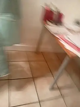 Snapshot of Kw8585kw chatting on 02-13-26, 03:57 Kw8585kw online show from 02-13-26, 03:57