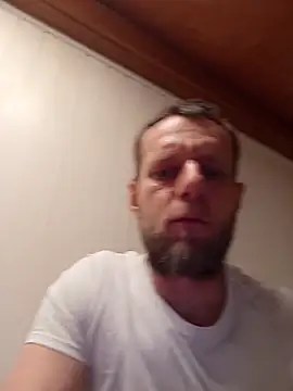 Snapshot of Kw8585kw chatting on 03-08-26, 04:16 Kw8585kw online show from 03-08-26, 04:16