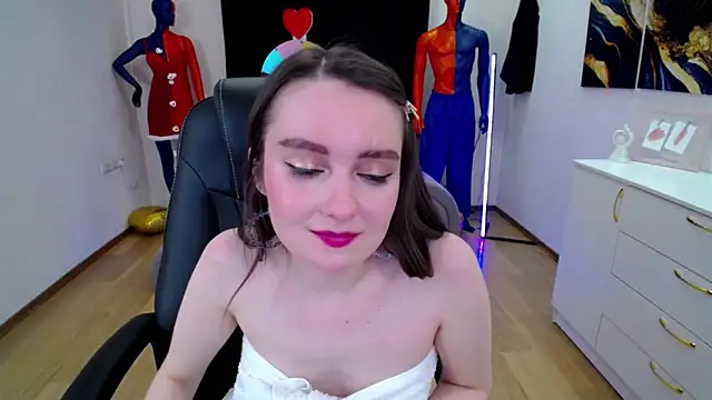 CloudGrace online show from 03-09-25, 04:33