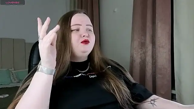 Snapshot of EMMA__CONNOR chatting on 01-13-26, 10:15 EMMA CONNOR online show from 01-13-26, 10:15