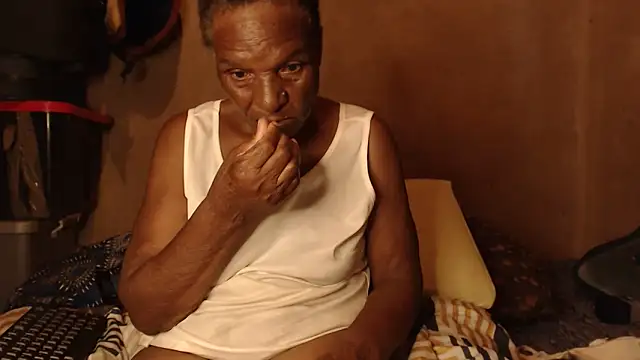 Snapshot of NaughtyGranny chatting on 02-09-25, 07:52 NaughtyGranny online show from 02-09-25, 07:52