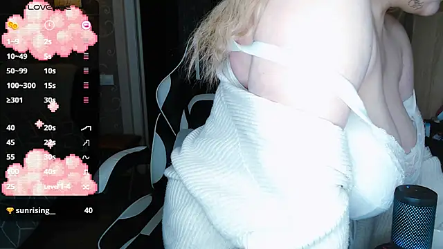 Snapshot of Mini_Mo chatting on 01-24-25, 09:17 Mini Mo online show from 01-24-25, 09:17