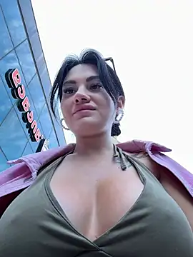 Snapshot of Wet__Bunny chatting on 06-10-26, 06:12 Wet Bunny online show from 06-10-26, 06:12