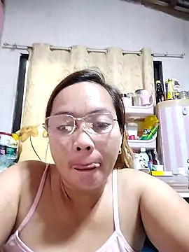 Snapshot of asianwet4u chatting on 02-05-25, 03:13 asianwet4u online show from 02-05-25, 03:13