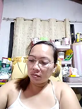 Snapshot of asianwet4u chatting on 02-05-25, 01:11 asianwet4u online show from 02-05-25, 01:11