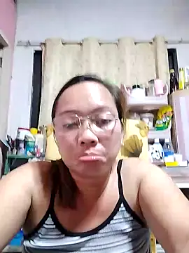 Snapshot of asianwet4u chatting on 02-07-25, 02:04 asianwet4u online show from 02-07-25, 02:04
