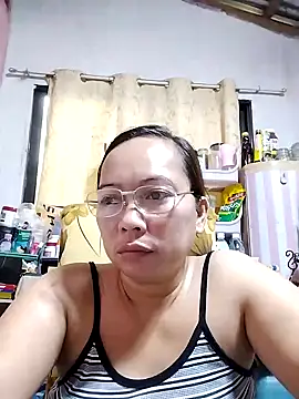 Snapshot of asianwet4u chatting on 02-08-25, 01:43 asianwet4u online show from 02-08-25, 01:43