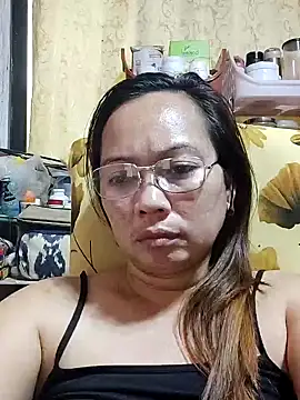 Snapshot of asianwet4u chatting on 02-11-25, 04:01 asianwet4u online show from 02-11-25, 04:01