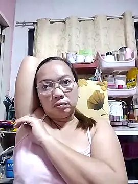 Snapshot of asianwet4u chatting on 02-12-25, 06:29 asianwet4u online show from 02-12-25, 06:29