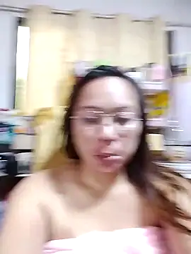 Snapshot of asianwet4u chatting on 02-14-25, 05:30 asianwet4u online show from 02-14-25, 05:30