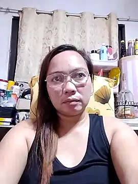 Snapshot of asianwet4u chatting on 02-16-25, 02:32 asianwet4u online show from 02-16-25, 02:32