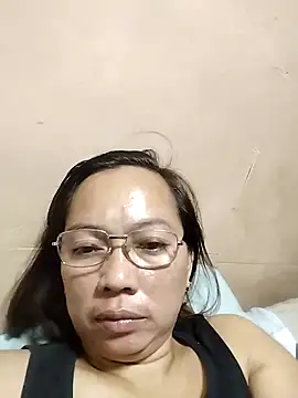 Snapshot of asianwet4u chatting on 02-19-25, 04:34 asianwet4u online show from 02-19-25, 04:34