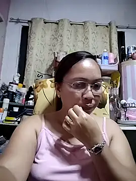 Snapshot of asianwet4u chatting on 02-25-25, 12:45 asianwet4u online show from 02-25-25, 12:45