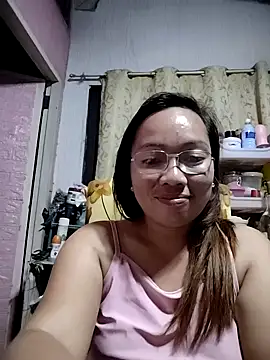 Snapshot of asianwet4u chatting on 02-25-25, 03:49 asianwet4u online show from 02-25-25, 03:49
