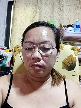Snapshot of asianwet4u chatting on 02-27-25, 01:16 asianwet4u online show from 02-27-25, 01:16