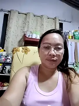 Snapshot of asianwet4u chatting on 02-28-25, 03:26 asianwet4u online show from 02-28-25, 03:26