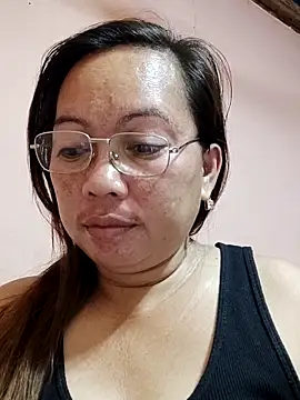 Snapshot of asianwet4u chatting on 03-08-25, 11:07 asianwet4u online show from 03-08-25, 11:07