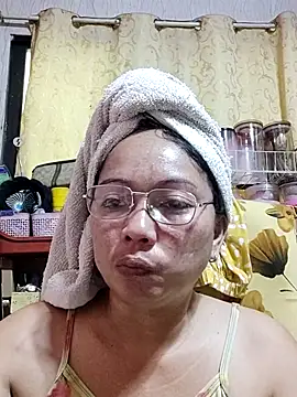 Snapshot of asianwet4u chatting on 03-12-25, 03:13 asianwet4u online show from 03-12-25, 03:13