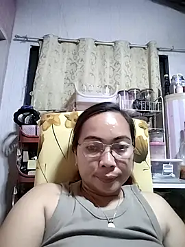 Snapshot of asianwet4u chatting on 03-13-25, 02:01 asianwet4u online show from 03-13-25, 02:01