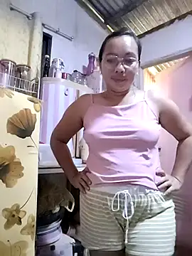 Snapshot of asianwet4u chatting on 03-15-25, 01:52 asianwet4u online show from 03-15-25, 01:52