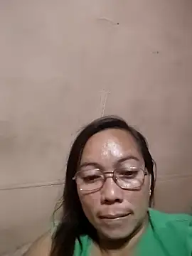 Snapshot of asianwet4u chatting on 03-15-25, 06:43 asianwet4u online show from 03-15-25, 06:43