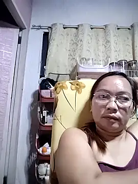 Snapshot of asianwet4u chatting on 03-19-25, 03:19 asianwet4u online show from 03-19-25, 03:19