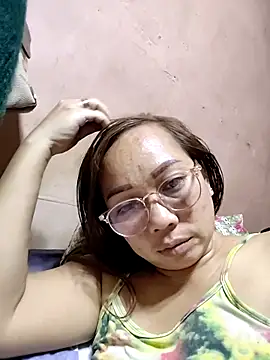 Snapshot of asianwet4u chatting on 09-09-25, 03:22 asianwet4u online show from 09-09-25, 03:22