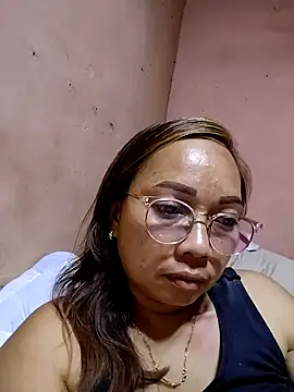Snapshot of asianwet4u chatting on 09-17-25, 02:30 asianwet4u online show from 09-17-25, 02:30