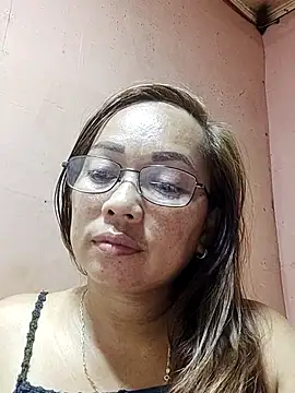 Snapshot of asianwet4u chatting on 09-21-25, 05:31 asianwet4u online show from 09-21-25, 05:31