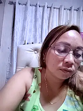 Snapshot of asianwet4u chatting on 09-23-25, 04:10 asianwet4u online show from 09-23-25, 04:10