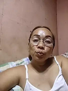 Snapshot of asianwet4u chatting on 09-25-25, 03:49 asianwet4u online show from 09-25-25, 03:49