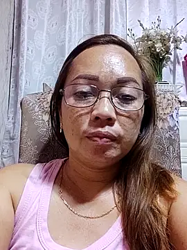Snapshot of asianwet4u chatting on 10-05-25, 09:13 asianwet4u online show from 10-05-25, 09:13