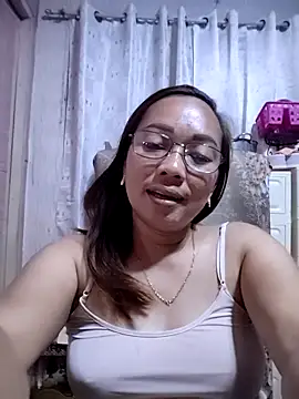 Snapshot of asianwet4u chatting on 10-08-25, 08:45 asianwet4u online show from 10-08-25, 08:45