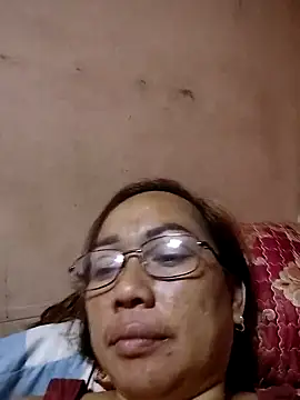 Snapshot of asianwet4u chatting on 10-19-25, 03:23 asianwet4u online show from 10-19-25, 03:23