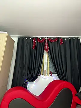 Snapshot of Alimela chatting on 01-30-25, 01:33 Alimela online show from 01-30-25, 01:33