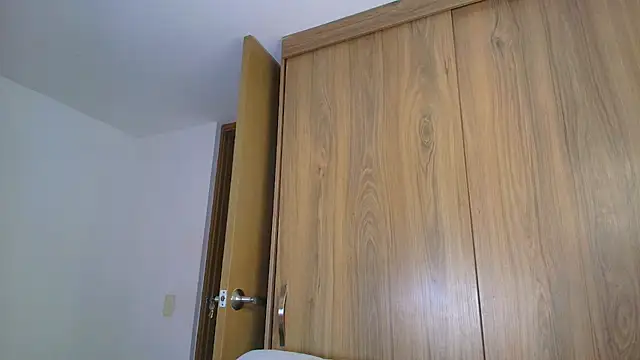 Snapshot of SARA_TS_FOX chatting on 07-09-26, 12:15 SARA TS FOX online show from 07-09-26, 12:15