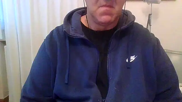 ANONIMO7735 online show from 10-04-25, 05:16