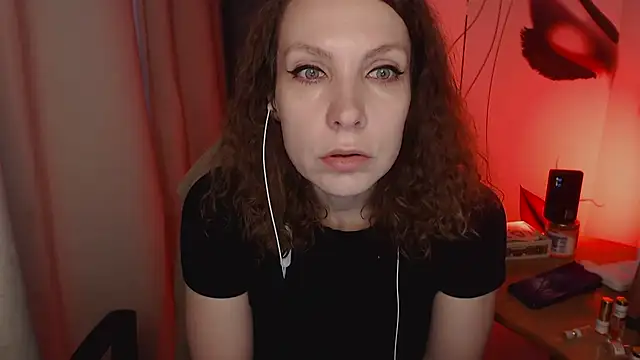 JohansonKatie online show from 01-13-25, 06:38