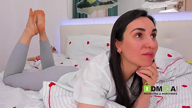 Snapshot of SonyaParadise chatting on 03-12-26, 03:01 SonyaParadise online show from 03-12-26, 03:01