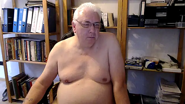 SchwanzhureXXL online show from 06-04-26, 05:24