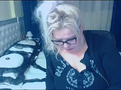 SonyaHotMilf online show from 02-19-25, 04:55