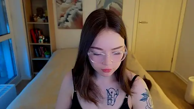 MilenaSaint online show from 05-11-26, 03:45