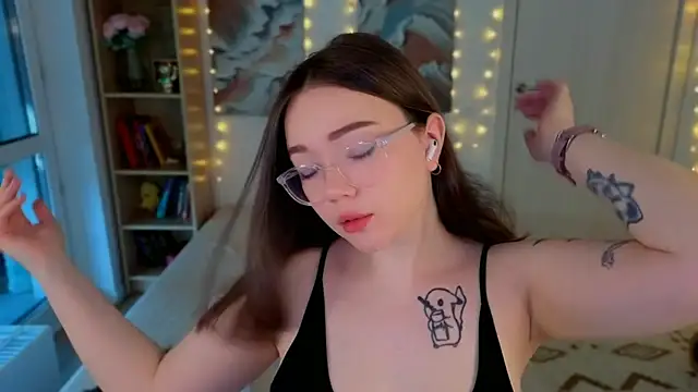 MilenaSaint online show from 06-21-26, 04:04